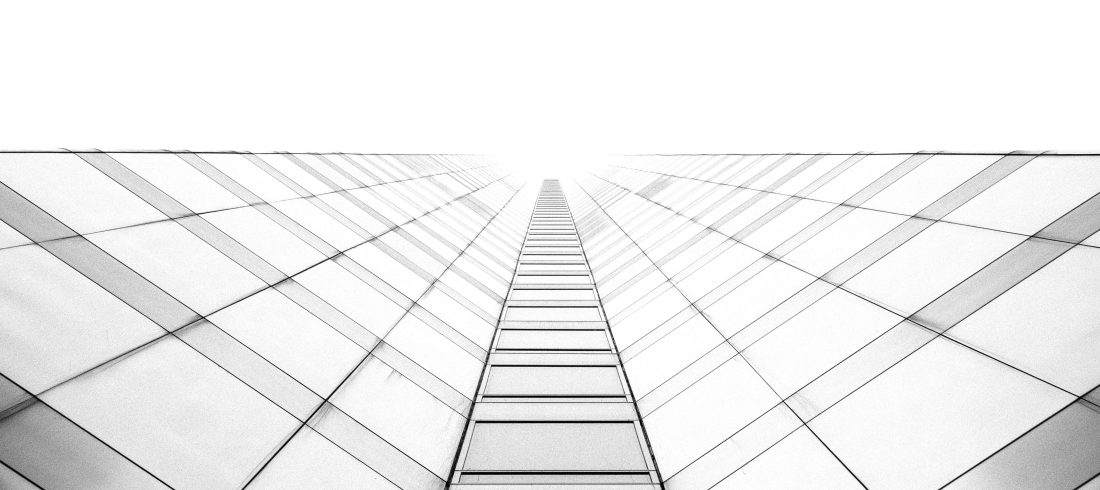 Discover cutting-edge modern window film trends: smart films, nano-ceramic tech, & security. Learn how this enhances comfort & efficiency.
